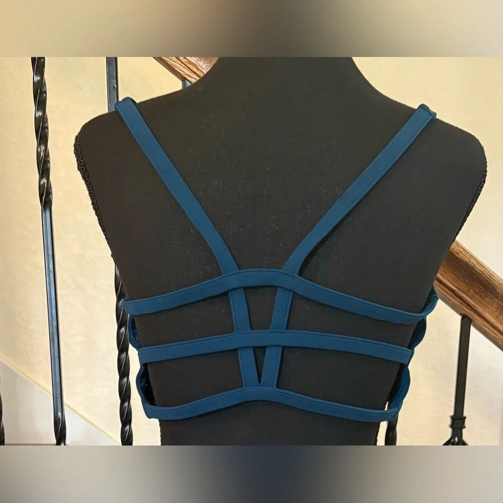 Vuori Sports Bra - Picture 3 of 7